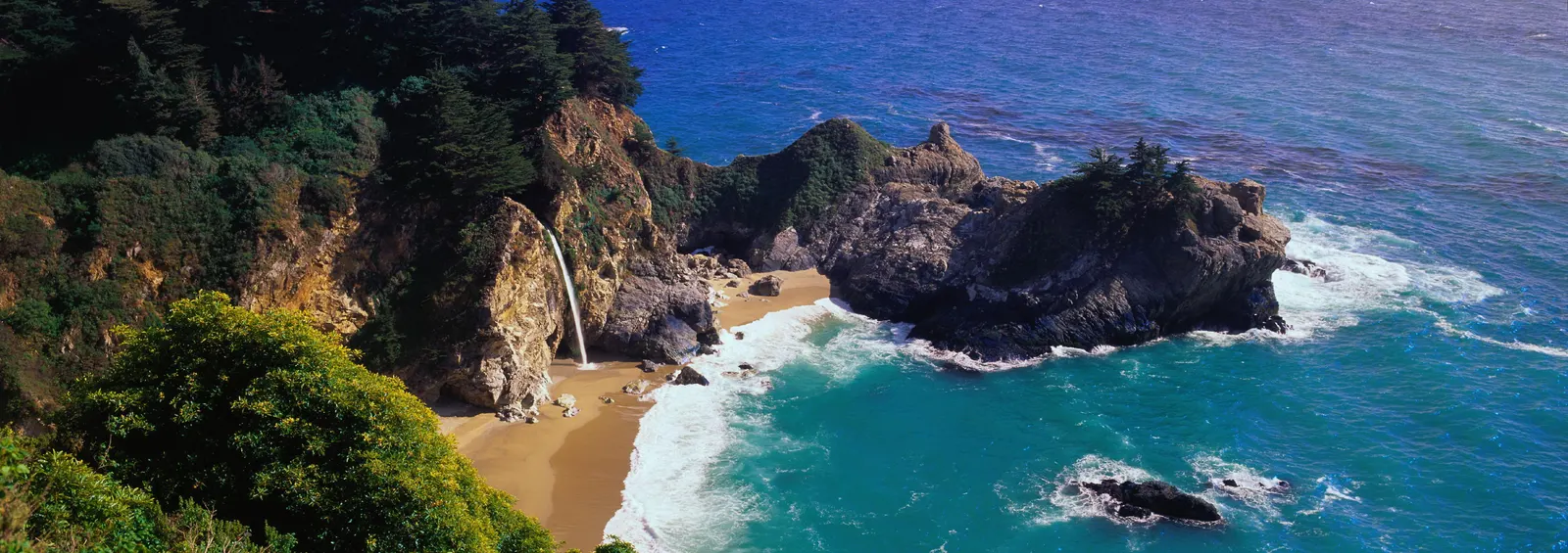 Horizontal Water Body Rocks Cliff Landscape Free Stock Photo