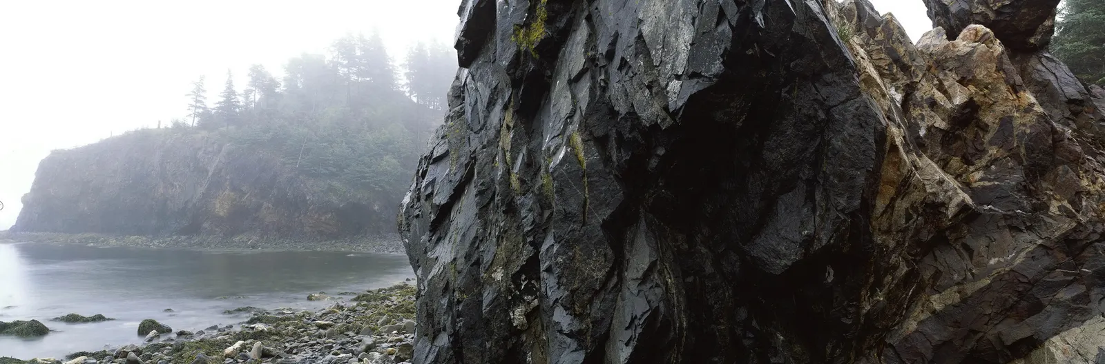 Horizontal Rocks Cliff Haze Landscape Free Stock Photo 2