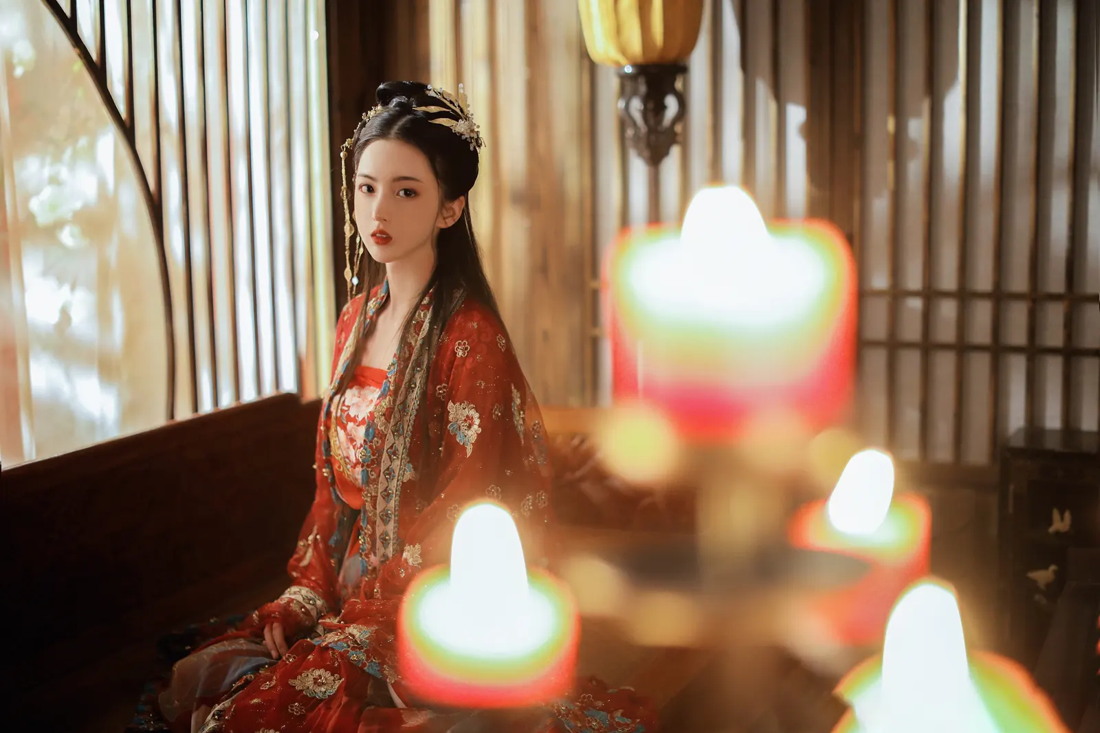 Horizontal Kimono Light Lamp Portrait Free Stock Photo