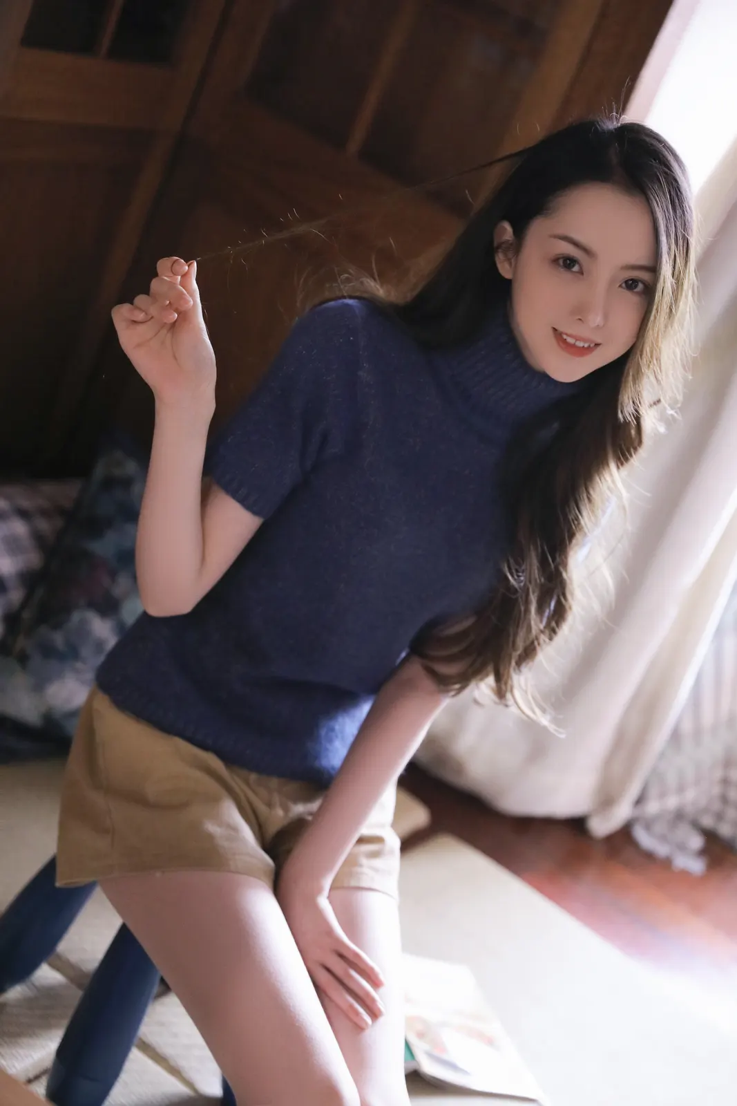 Vertical Wood Processed Textile Teen Portrait Free Stock Photo