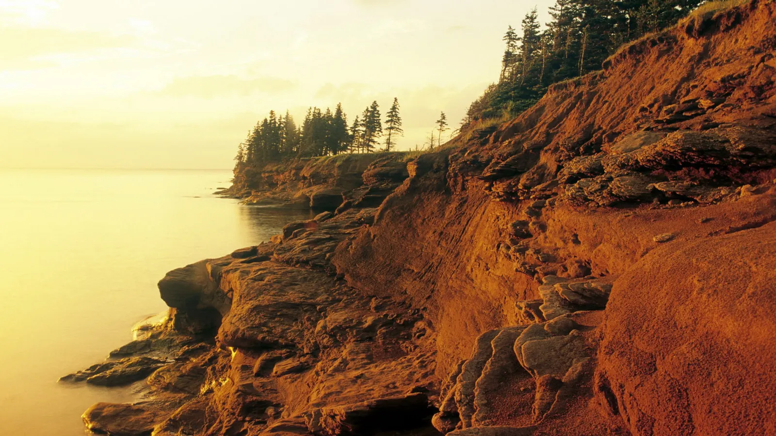 Horizontal Cloudy Rocks Cliff Landscape Free Stock Photo