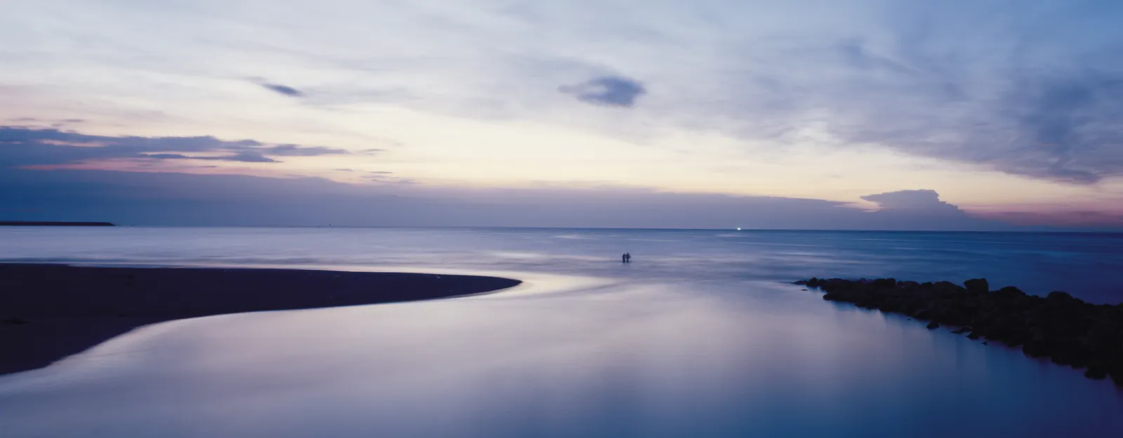 Horizontal Water Body Sunset Sunrise Cloudy Landscape Free Stock Photo