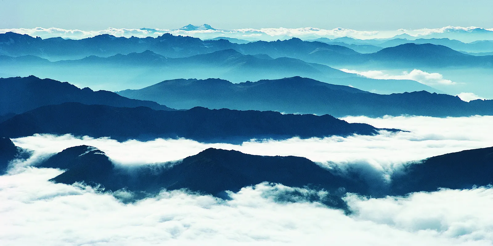 Horizontal Mountain Cloudy Hill Landscape Free Stock Photo