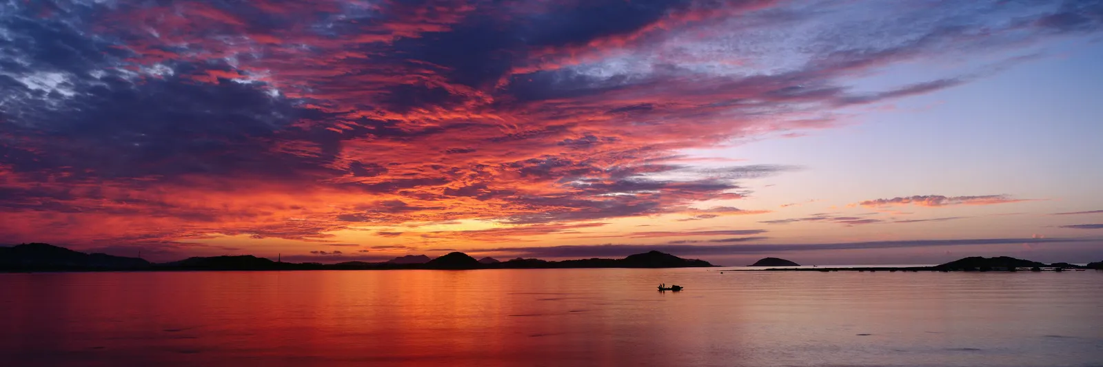 Horizontal Sunset Sunrise Water Body Cloudy Landscape Free Stock Photo 8