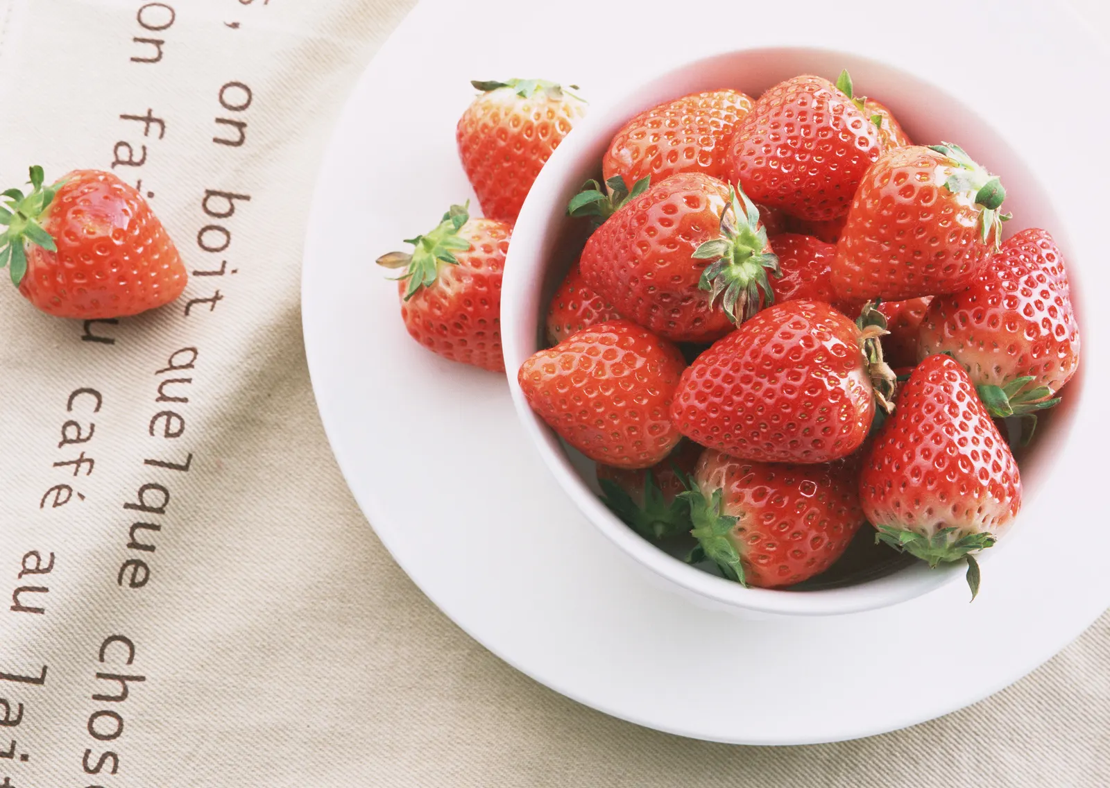 Horizontal Berry Strawberry Tableware Food and Drink Free Stock Photo