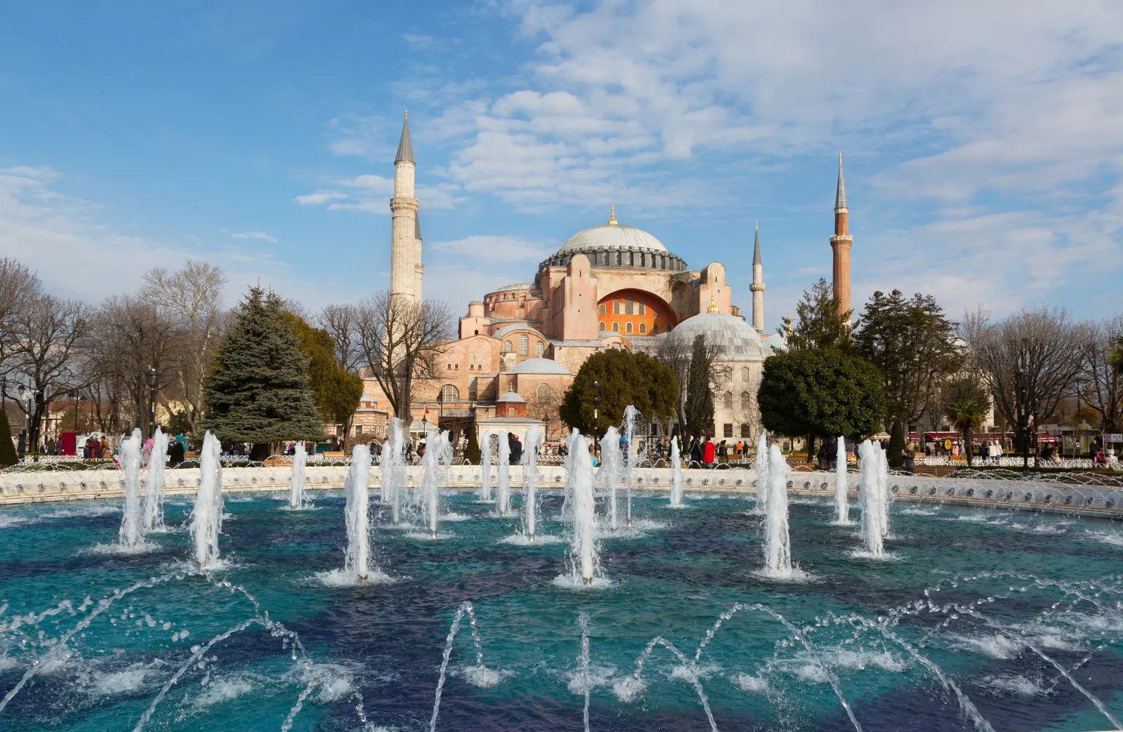 Horizontal Blue Sky Fountain Cloudy Landscape Free Stock Photo