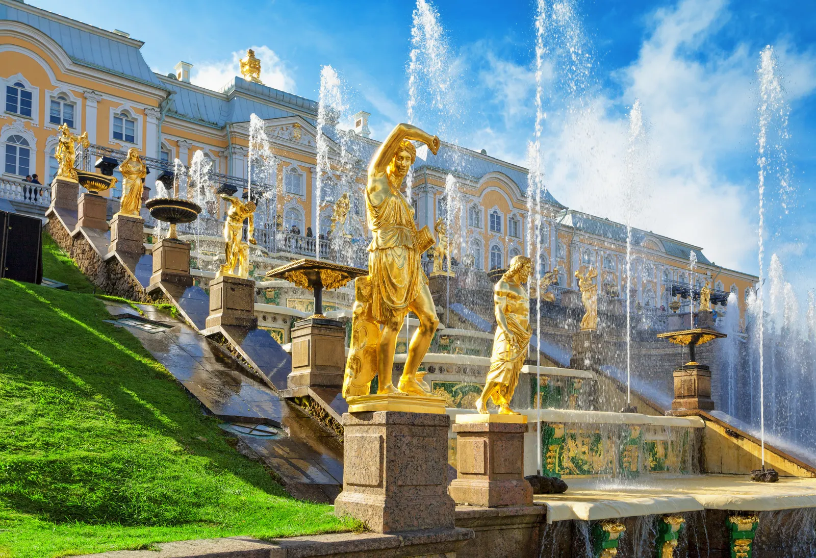 Horizontal Blue Sky Fountain Statue Landscape Free Stock Photo
