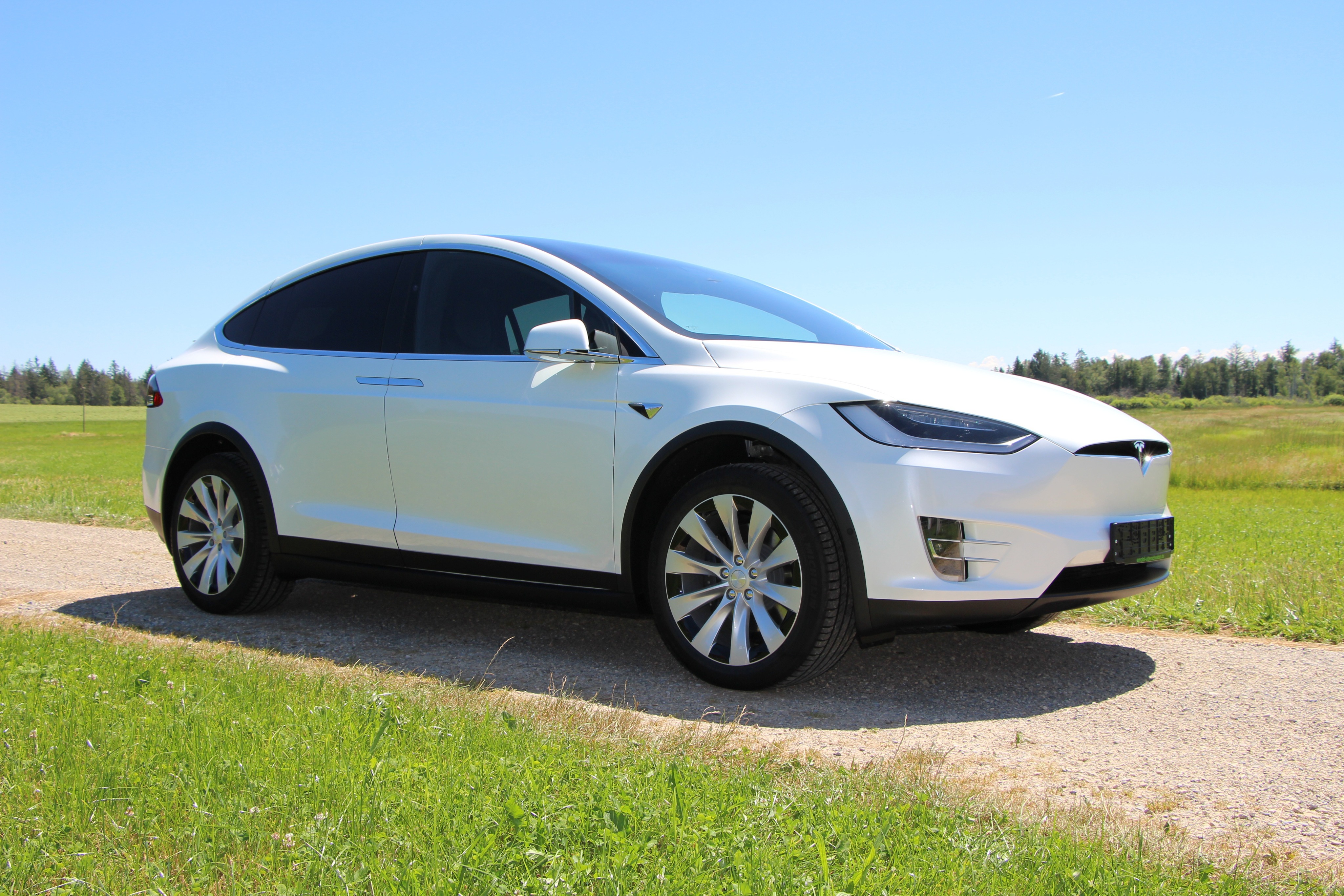 Horizontal Electric Car Free Stock Photo